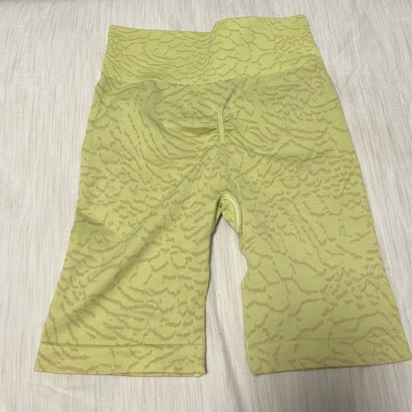 Gymshark Adapt Animal Seamless Cycling shorts - Picture 3 of 6